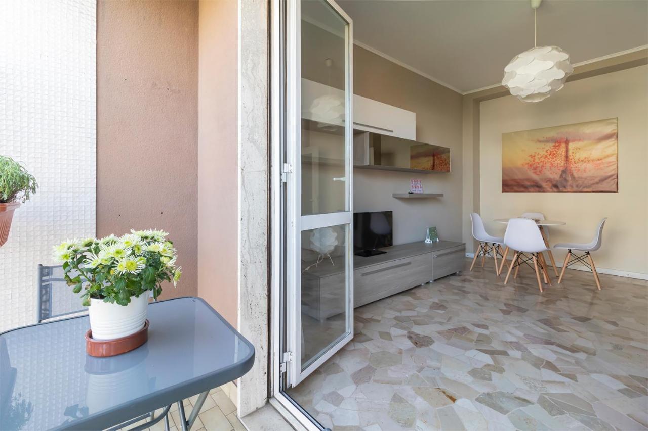 Altido Trendy Flat With Balcony, Easy Access To Milan Centre Apartment Екстериор снимка